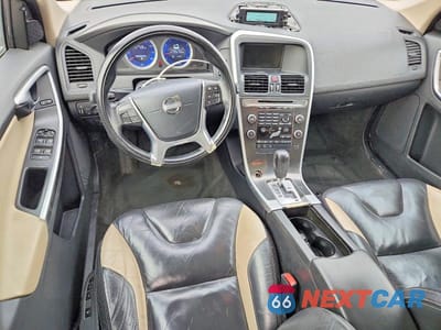 Zdjęcie 8 z 12 samochodu: 2011 VOLVO XC60 T6 VIN:YV4902DZ1B2172876 - miniatura