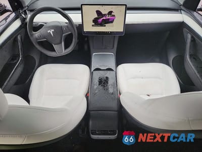 Zdjęcie 8 z 12 samochodu: 2025 TESLA MODEL Y VIN:7SAYGDEE4SF297453 - miniatura