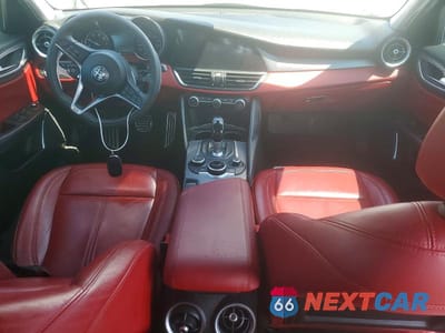 Zdjęcie 8 z 12 samochodu: 2018 ALFA ROMEO GIULIA Q4 VIN:ZARFAEDN0J7563901 - miniatura