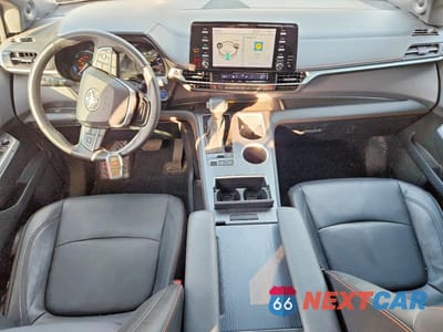Zdjęcie 8 z 14 samochodu: 2022 TOYOTA SIENNA XSE 7-PASSENGER VIN:5TDDSKFC6NS043576 - miniatura