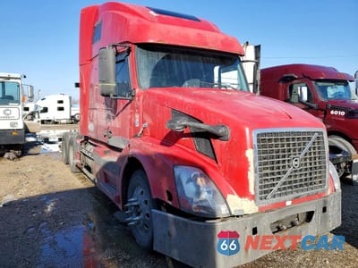 2005 VOLVO VNL SEMI TRUCK 4V4NC9GH35N369172 - główne zdjęcie licytacji z USA - miniatura