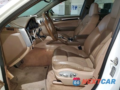 Zdjęcie 7 z 13 samochodu: 2012 PORSCHE CAYENNE S VIN:WP1AB2A26CLA48341 - miniatura