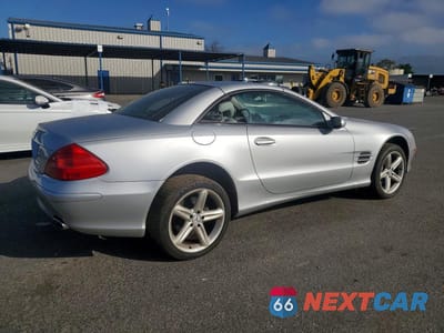 Trzecie zdjęcie samochodu z tyłu: 2004 MERCEDES-BENZ SL 500 VIN:WDBSK75F44F075181 - miniatura
