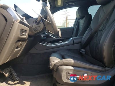 Zdjęcie 7 z 12 samochodu: 2025 BMW X5 XDRIVE40I VIN:5UX23EU08S9Y94334 - miniatura