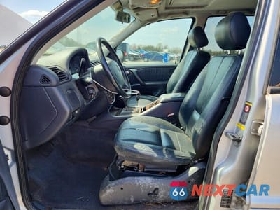 Zdjęcie 7 z 13 samochodu: 2000 MERCEDES-BENZ ML 320 VIN:4JGAB54E6YA221301 - miniatura