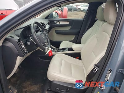 Zdjęcie 7 z 12 samochodu: 2020 VOLVO XC40 VIN:YV4162UK4L2263219 - miniatura