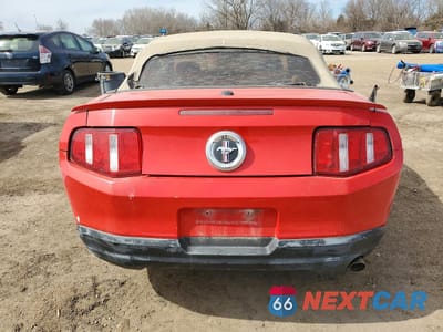 Zdjęcie 6 z 12 samochodu: 2010 FORD MUSTANG VIN:1ZVBP8EN9A5116662 - miniatura