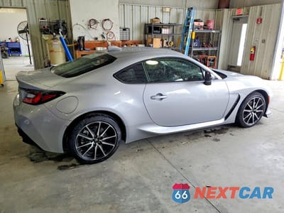 Trzecie zdjęcie samochodu z tyłu: 2024 TOYOTA GR86 BASE VIN:JF1ZNBB13R8760213 - miniatura