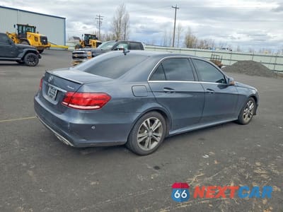 Trzecie zdjęcie samochodu z tyłu: 2015 MERCEDES-BENZ E 350 4MATIC VIN:WDDHF8JB7FB108120 - miniatura
