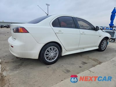 Trzecie zdjęcie samochodu z tyłu: 2015 MITSUBISHI LANCER ES VIN:JA32U2FU5FU003950 - miniatura