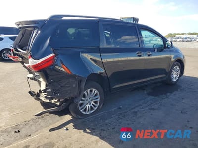 Trzecie zdjęcie samochodu z tyłu: 2017 TOYOTA SIENNA XLE 8-PASSENGER VIN:5TDYZ3DC9HS877853 - miniatura