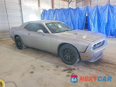 Czwarte zdjęcie samochodu z boku: 2018 DODGE CHALLENGER SXT VIN:2C3CDZAG9JH317813 - miniatura