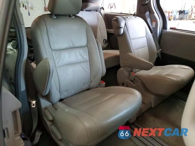 Zdjęcie 11 z 12 samochodu: 2018 TOYOTA SIENNA XLE 8-PASSENGER VIN:5TDYZ3DC0JS913855 - miniatura