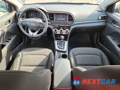 Zdjęcie 8 z 12 samochodu: 2019 HYUNDAI ELANTRA SE VIN:KMHD74LF4KU855988 - miniatura
