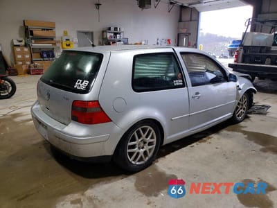 Trzecie zdjęcie samochodu z tyłu: 2001 VOLKSWAGEN GTI GLX VIN:9BWPG61J214055330 - miniatura