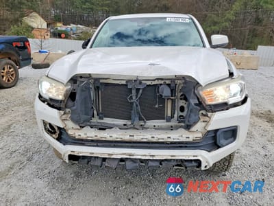 Piąte zdjęcie samochodu w środku: 2018 TOYOTA TACOMA SR VIN:5TFAX5GN3JX128580 - miniatura