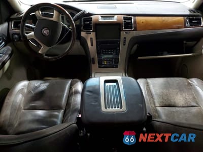 Zdjęcie 8 z 14 samochodu: 2009 CADILLAC ESCALADE PLATINUM VIN:1GYFK33279R264709 - miniatura