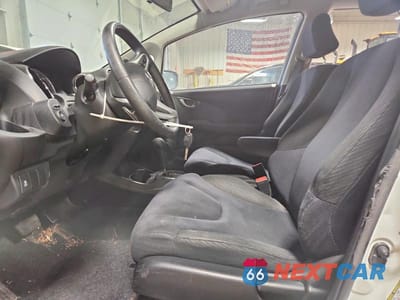 Zdjęcie 7 z 12 samochodu: 2013 HONDA FIT SPORT VIN:JHMGE8H59DC069951 - miniatura