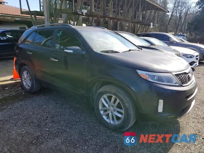 Czwarte zdjęcie samochodu z boku: 2014 KIA SORENTO LX VIN:5XYKTCA65EG424604 - miniatura