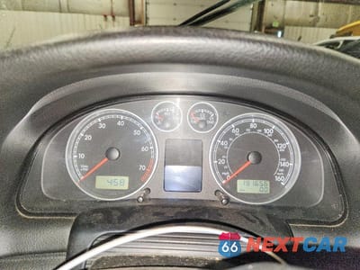 Zdjęcie 9 z 11 samochodu: 2001 VOLKSWAGEN PASSAT GLX 4MOTION VIN:WVWYH63B21E253949 - miniatura