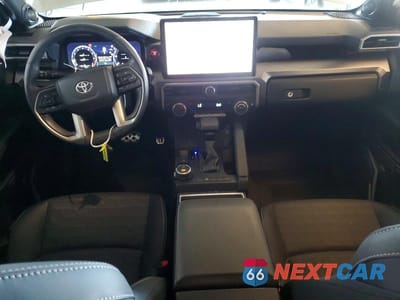 Zdjęcie 8 z 12 samochodu: 2025 TOYOTA 4RUNNER TRD SPORT PREMIUM VIN:JTEVA5BR5S5047926 - miniatura