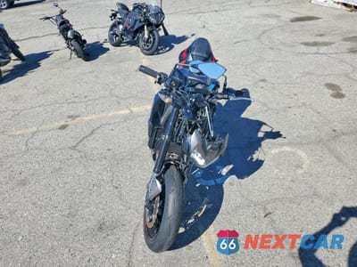 Piąte zdjęcie samochodu w środku: 2023 KAWASAKI ZR900 F VIN:ML5ZRDF11PDA57523 - miniatura