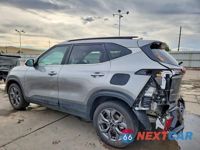 Drugie zdjęcie samochodu z przodu: 2024 KIA SELTOS S VIN:KNDEUCAA3R7586247 - miniatura