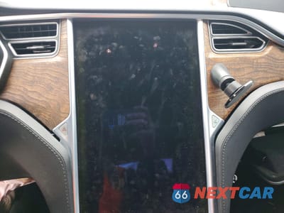 Zdjęcie 9 z 12 samochodu: 2018 TESLA MODEL S VIN:5YJSA1E23JF250552 - miniatura