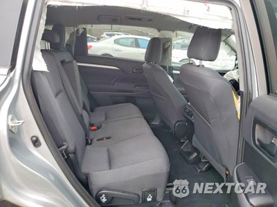 Zdjęcie 11 z 14 samochodu: 2019 TOYOTA HIGHLANDER LE VIN:5TDBZRFH0KS718860 - miniatura