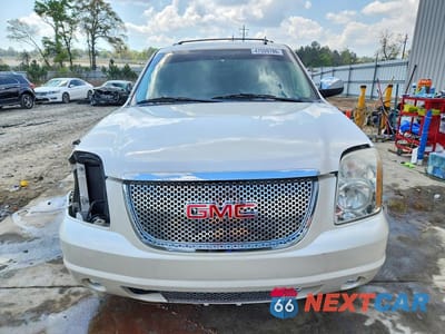 Piąte zdjęcie samochodu w środku: 2013 GMC YUKON SLT VIN:1GKS1CE08DR250883 - miniatura