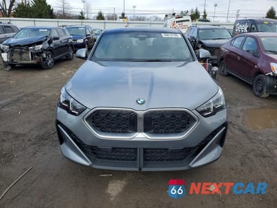 Piąte zdjęcie samochodu w środku: 2024 BMW X2 XDRIVE28I VIN:WBX63GM00R5Z03272 - miniatura
