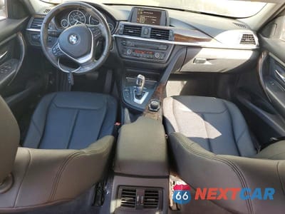 Zdjęcie 8 z 11 samochodu: 2014 BMW 328 D VIN:WBA3D3C5XEK157327 - miniatura