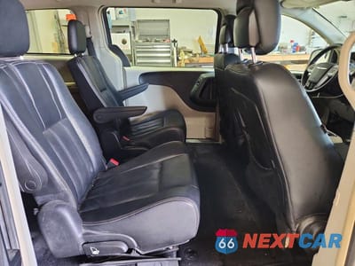Zdjęcie 11 z 12 samochodu: 2016 CHRYSLER TOWN & COUNTRY TOURING VIN:2C4RC1BG8GR282192 - miniatura