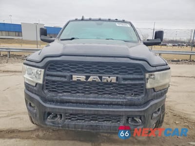 Piąte zdjęcie samochodu w środku: 2020 RAM 5500 TRUCK CAB AND CHASSIS VIN:3C7WRNFL6LG121827 - miniatura
