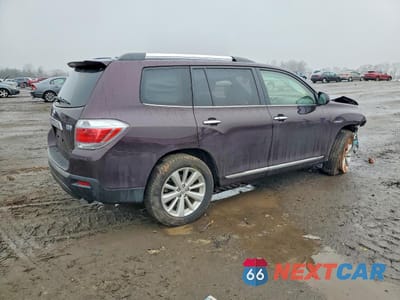 Trzecie zdjęcie samochodu z tyłu: 2013 TOYOTA HIGHLANDER HYBRID LIMITED VIN:JTEDC3EH2D2014934 - miniatura