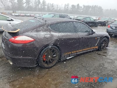 Trzecie zdjęcie samochodu z tyłu: 2013 PORSCHE PANAMERA 2 VIN:WP0AA2A75DL012366 - miniatura