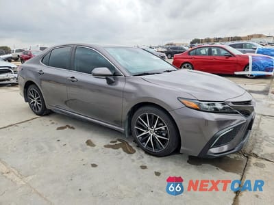 Czwarte zdjęcie samochodu z boku: 2022 TOYOTA CAMRY SE VIN:4T1G11AK8NU685507 - miniatura