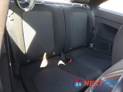 Zdjęcie 10 z 12 samochodu: 2013 VOLKSWAGEN BEETLE VIN:3VWFP7AT0DM653497 - miniatura