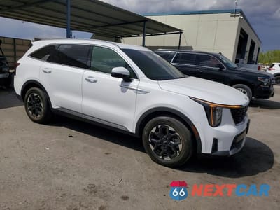 Czwarte zdjęcie samochodu z boku: 2025 KIA SORENTO S VIN:5XYRL4JC0SG318034 - miniatura