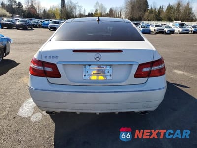 Zdjęcie 6 z 11 samochodu: 2013 MERCEDES-BENZ E 350 VIN:WDDKJ5KB2DF214496 - miniatura