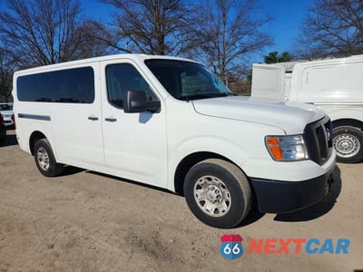 Czwarte zdjęcie samochodu z boku: 2013 NISSAN NV 3500 HD S VIN:5BZBF0AA2DN202118 - miniatura