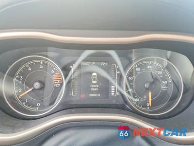 Zdjęcie 9 z 12 samochodu: 2018 JEEP CHEROKEE LATITUDE VIN:1C4PJLCB9JD590493 - miniatura