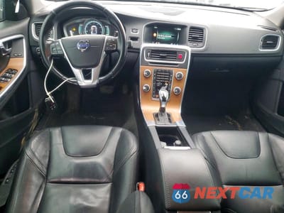 Zdjęcie 8 z 11 samochodu: 2016 VOLVO S60 PLATINUM VIN:LYV402FM6GB096544 - miniatura