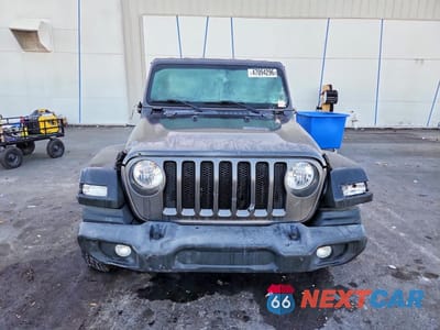 Piąte zdjęcie samochodu w środku: 2018 JEEP WRANGLER UNLIMITED SPORT VIN:1C4HJXDG2JW223025 - miniatura