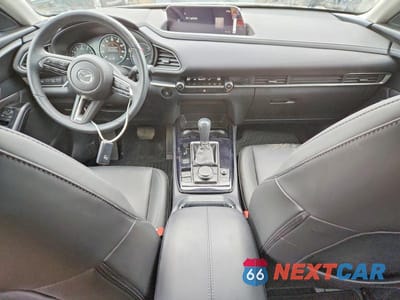 Zdjęcie 8 z 12 samochodu: 2024 MAZDA CX-30 VIN:3MVDMBBM8RM714047 - miniatura