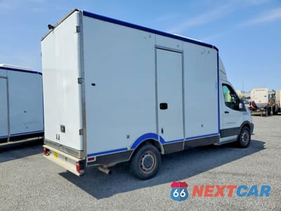 Trzecie zdjęcie samochodu z tyłu: 2020 FORD TRANSIT DELIVERY TRUCK VIN:1FDBW5Z89LKB11485 - miniatura
