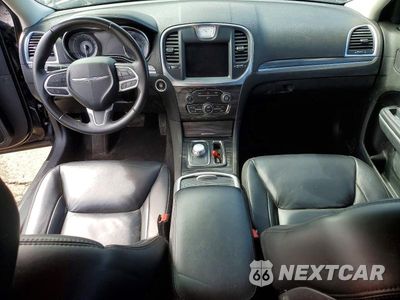 Zdjęcie 8 z 11 samochodu: 2020 CHRYSLER 300 TOURING VIN:2C3CCARG0LH233729 - miniatura