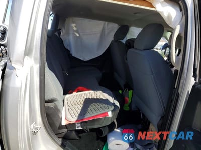 Zdjęcie 10 z 11 samochodu: 2016 RAM 1500 ST VIN:1C6RR7KT6GS146275 - miniatura