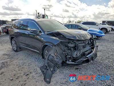 Czwarte zdjęcie samochodu z boku: 2024 CADILLAC XT6 PREMIUM LUXURY VIN:1GYKPCRS7RZ724670 - miniatura