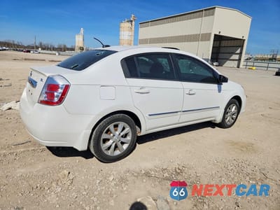 Trzecie zdjęcie samochodu z tyłu: 2010 NISSAN SENTRA 2.0 VIN:3N1AB6AP9AL729747 - miniatura